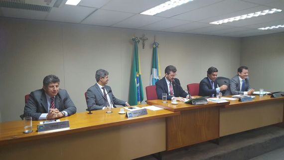 CCJ aprova projeto de reforma administrativa e Kemp ‘trava’ PEC dos gastos